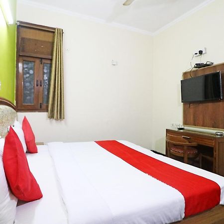 Hotel Westend Holiday Home 5 Mint From Nizamuddin Railway Station Ню Делхи Екстериор снимка