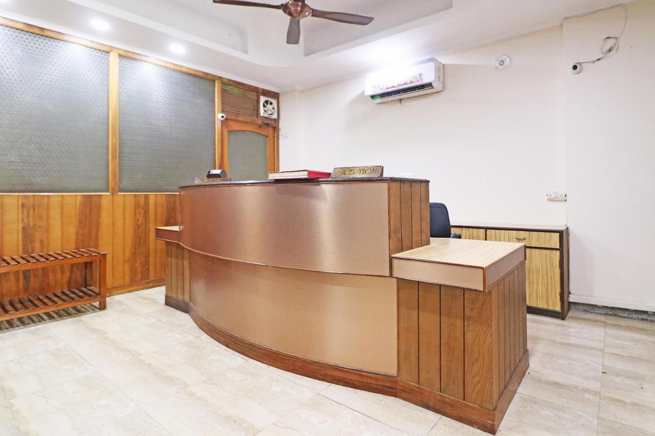 Hotel Westend Holiday Home 5 Mint From Nizamuddin Railway Station Ню Делхи Екстериор снимка