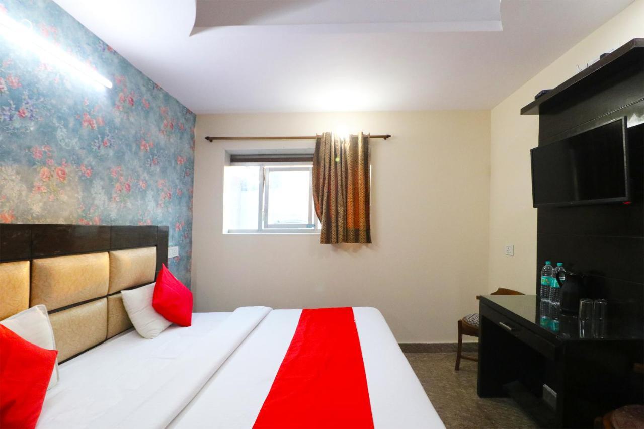 Hotel Westend Holiday Home 5 Mint From Nizamuddin Railway Station Ню Делхи Екстериор снимка