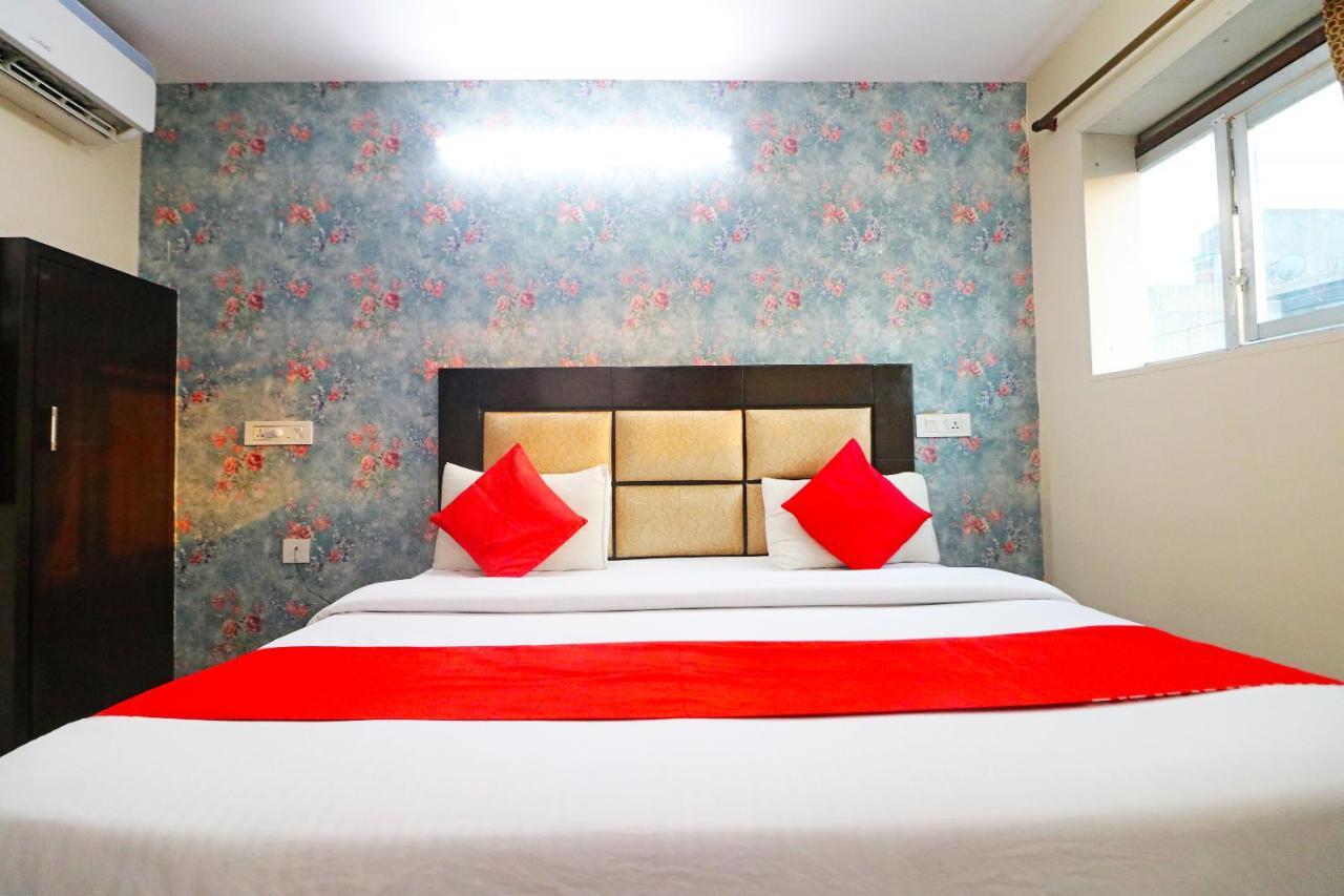 Hotel Westend Holiday Home 5 Mint From Nizamuddin Railway Station Ню Делхи Екстериор снимка