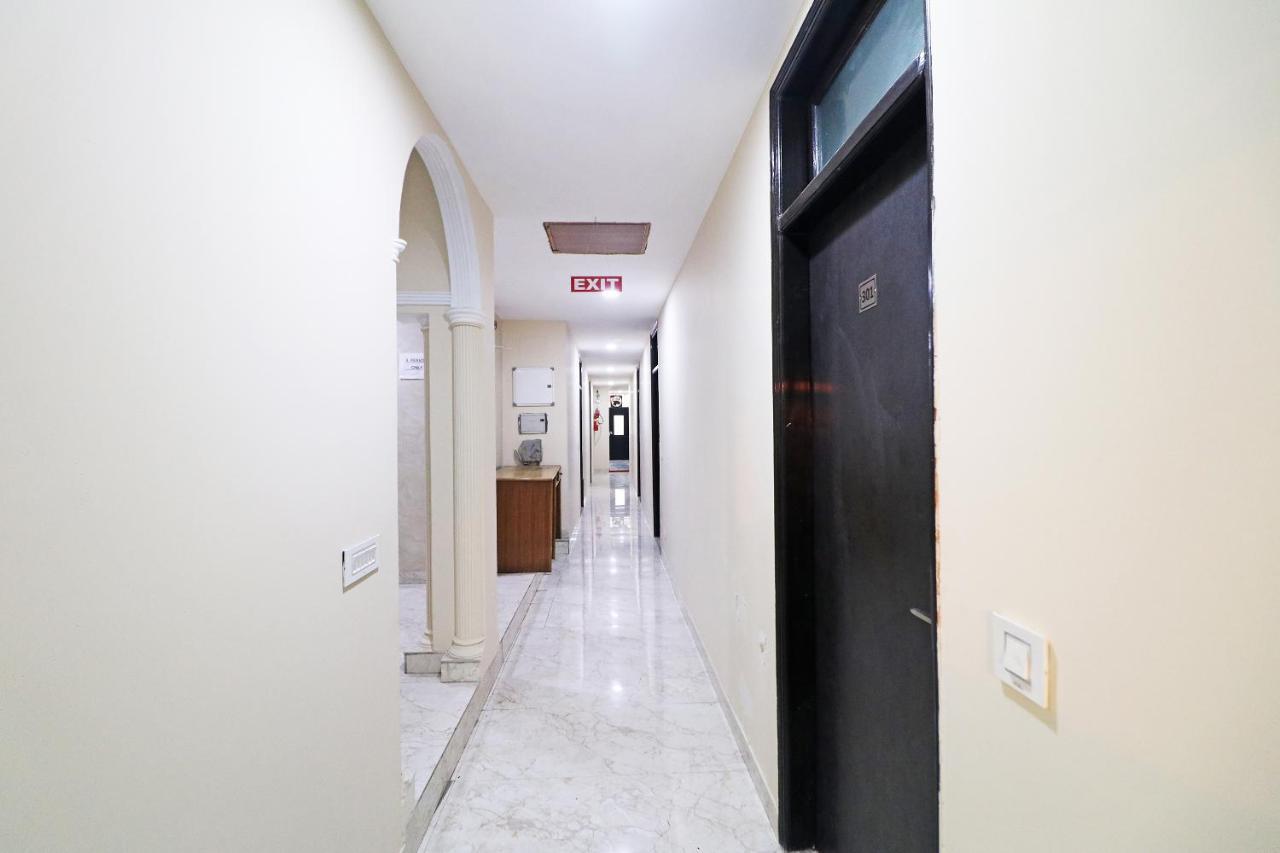Hotel Westend Holiday Home 5 Mint From Nizamuddin Railway Station Ню Делхи Екстериор снимка