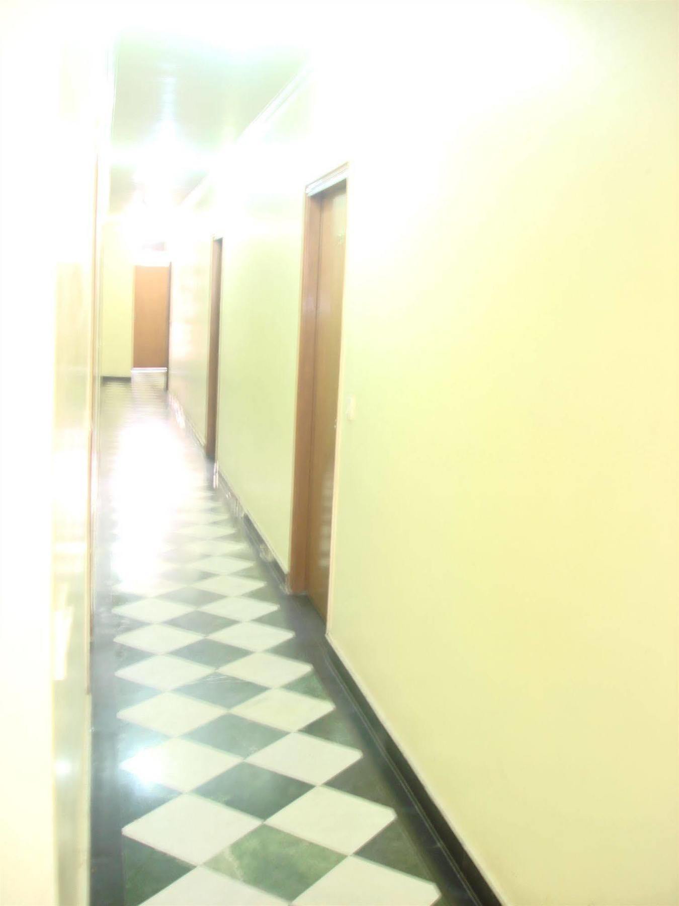 Hotel Westend Holiday Home 5 Mint From Nizamuddin Railway Station Ню Делхи Екстериор снимка